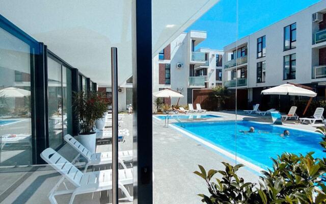 Alicekeys (Алискис) на улице Молодогвардейская 2/62