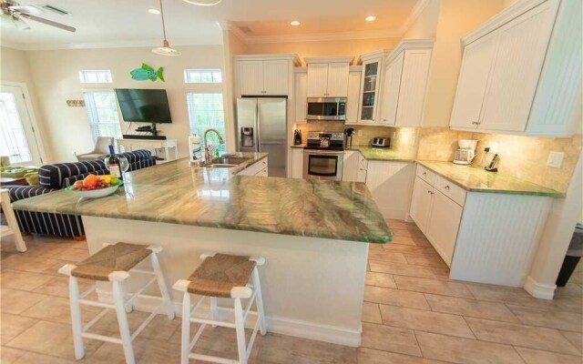 Beachy Villa Vista Apartment 5