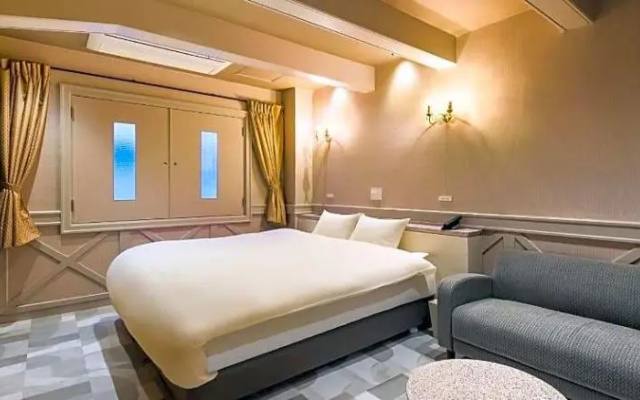 Hotel Noir Blanc – Guest Rooms – Shizuoka