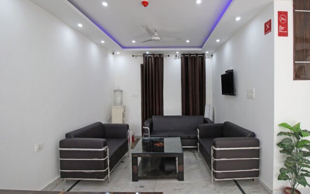 OYO Flagship 5179 Hotel Noida Saffron