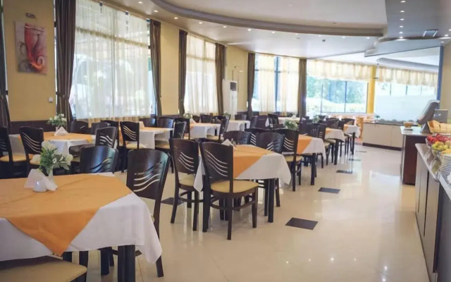Hotel Royal