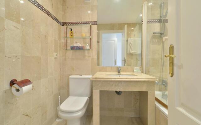 Costalita Penthouse in Estepona