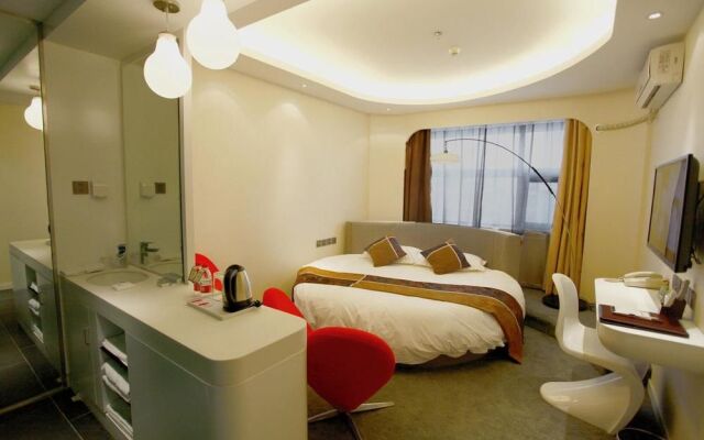Airport Business Hotel (Xi'an Airport Bus Departure Station Xishaomen)