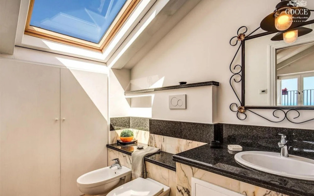 Villa Rococo - Luxury Period Villa With Pool and sea Views