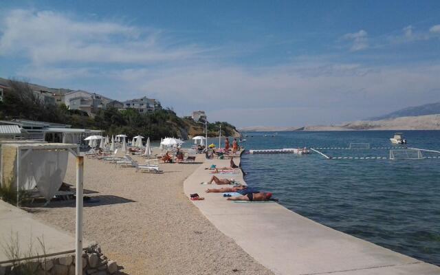 Nedjeljka - 10m from the sea - SA1(2)
