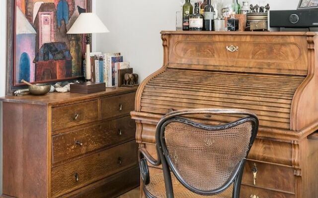 The Hummingbird Distinctive Kensington 1-bed Flat