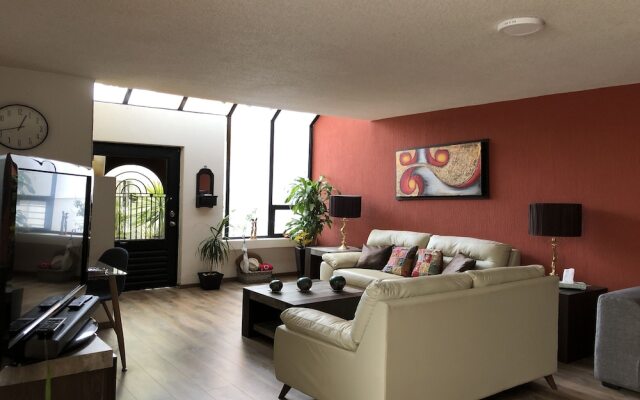 Collection O Frida Suites & Lounge