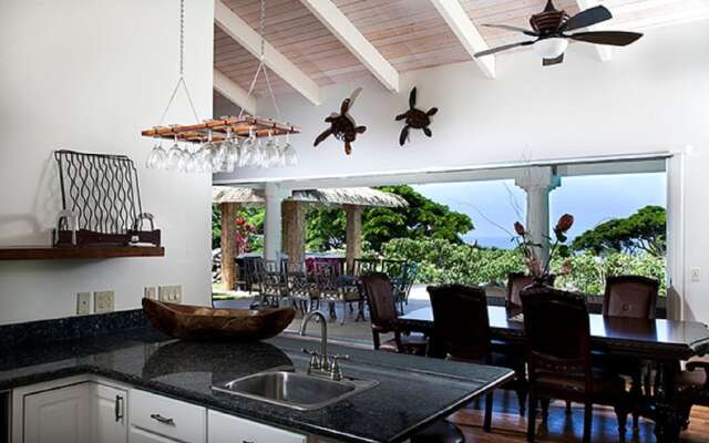Villa Quatro and Hale Pinao - Nine Bedroom House