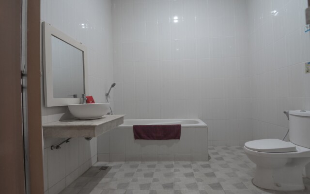 RedDoorz Premium @ Kahai Beach Lampung