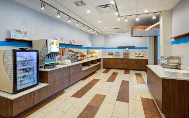 Holiday Inn Express & Suites New Castle by IHG