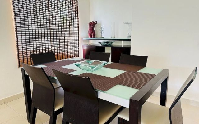 8 Pax Basic Pool Villa