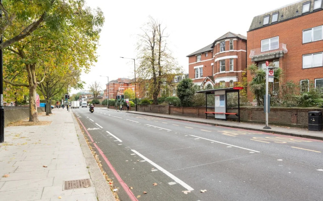 Warm and welcoming Home in Putney