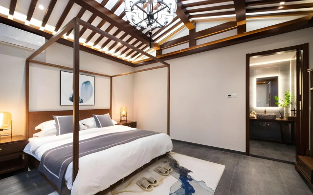 Guipu Courtyard Hotel