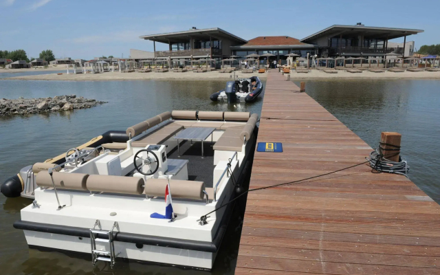 Oasis Punt-West Hotel & Beach Resort