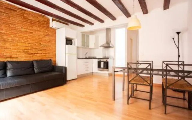 Beautiful 2-bedroom Flat In The City Center