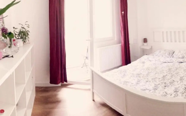 Lola’s apartament close to city center