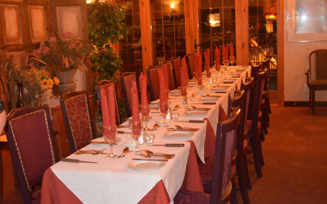 Auberge Alpine Inn