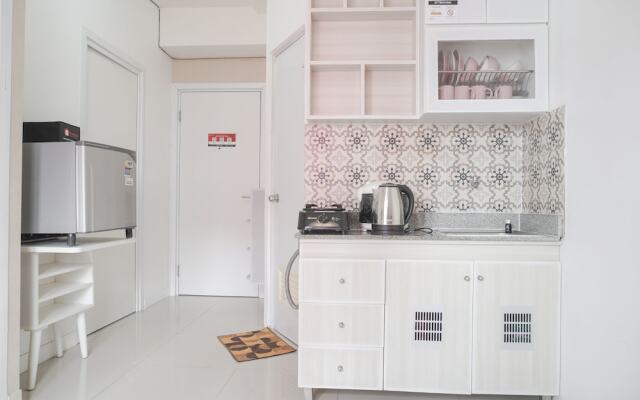 Cozy And Well Designed 2Br At Green Pramuka City Apartment