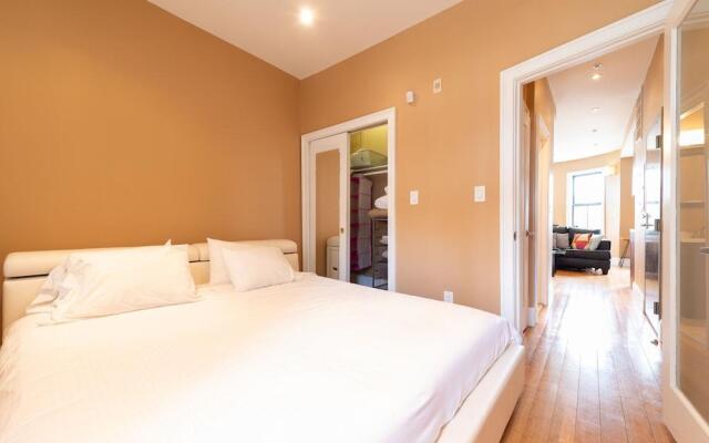 Pelicanstay in Boston Bay Village