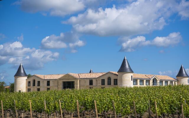 Château Tour Saint-Fort