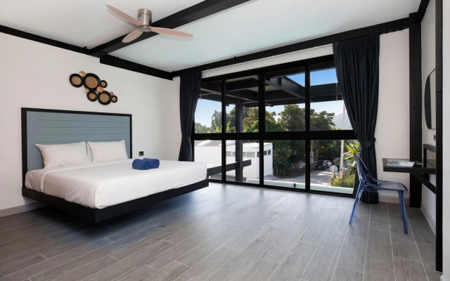 Innovative 12m Eco Pool Villa Sunset 1