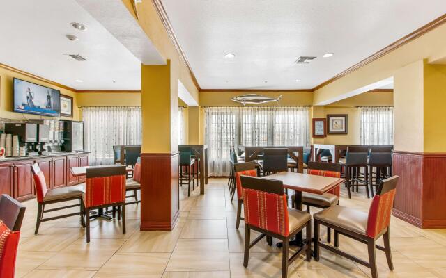 Quality Inn & Suites Galveston - Beachfront