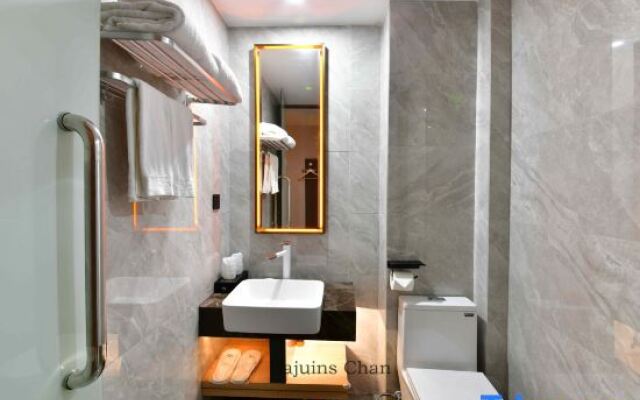 Meri Hotel (Taoyuan Subway Station)