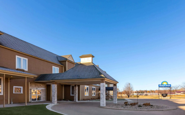 Days Inn by Wyndham Hutchinson