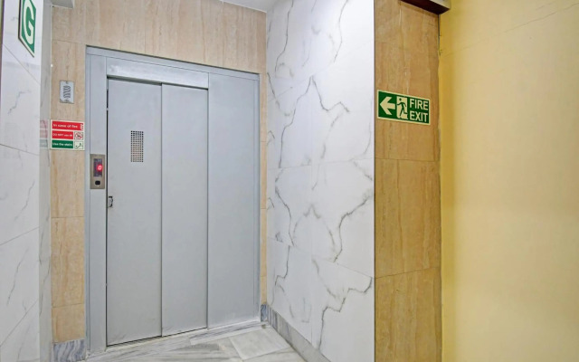 OYO Flagship 80558 Nirwana Gust House Newtown