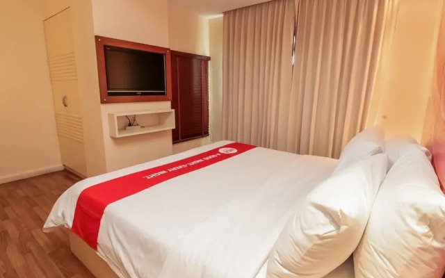 NIDA Rooms Triple 1 DinDaeng Downtown