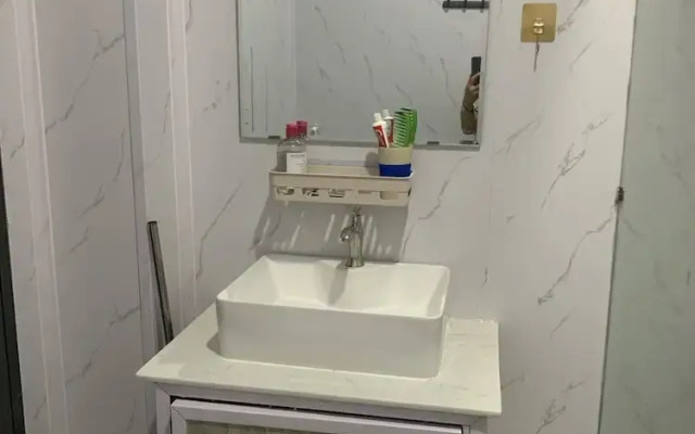 Ruby House, 3 Bedroom Apartment, Beachside