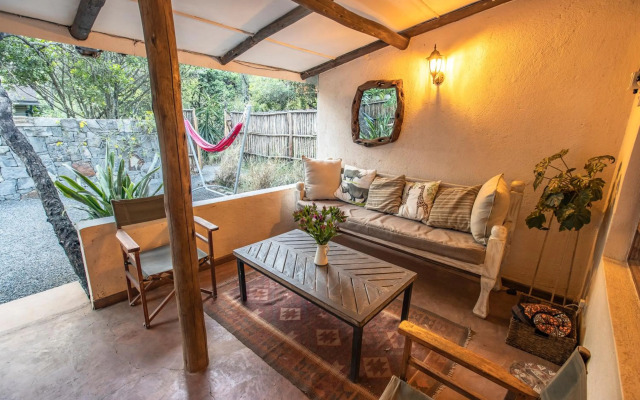 Ol Losowan House, Karen