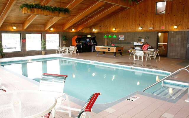 AmericInn by Wyndham Sturgeon Bay