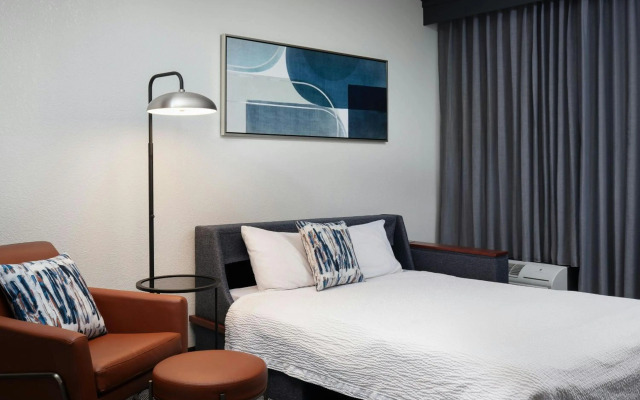 Courtyard by Marriott Denver Central Park