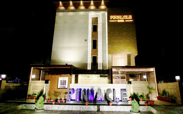 Pinnacle by Click Hotels, Lucknow