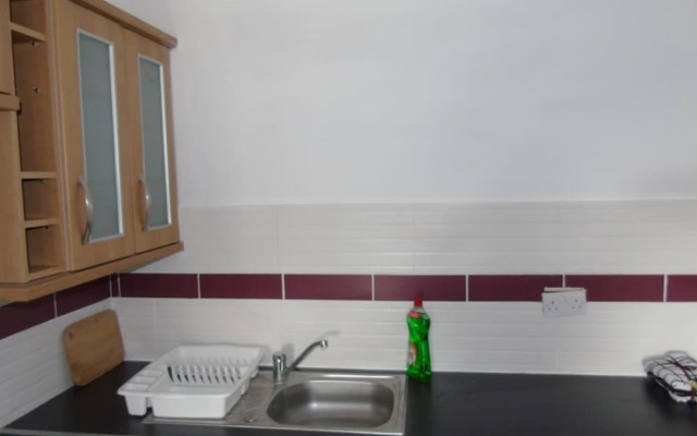 Beautiful 4-Bed Apartment