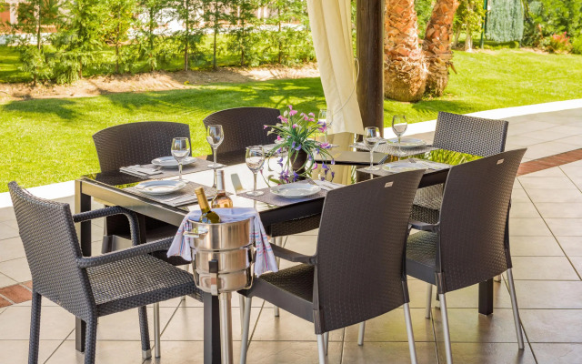 Cortijo del Mar Resort