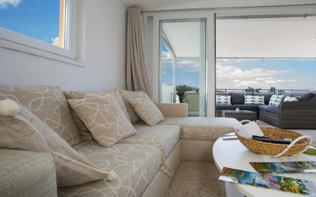 Prime Location Penthouse apt with a large terrace