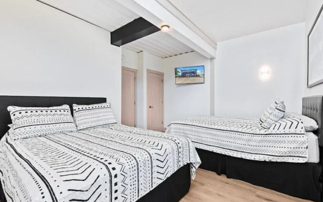 Stadium Container Club House
