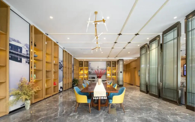 Atour Hotel Dinosaur Park Changzhou
