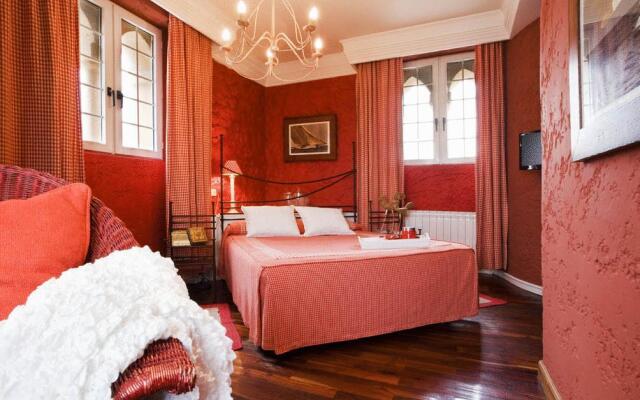 Отель El Castillo de los Locos