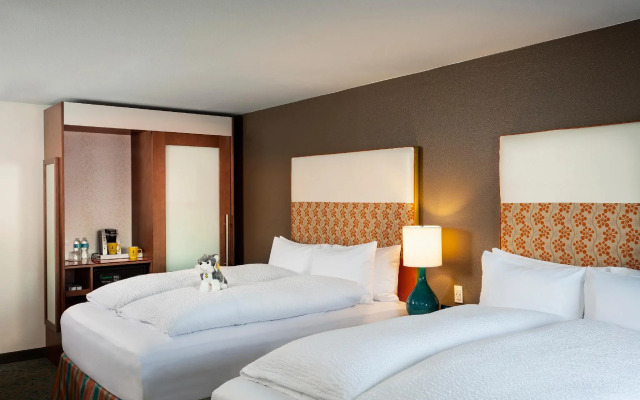 Staypineapple, University Inn, University District Seattle