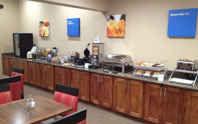 Holiday Inn Express Junction City