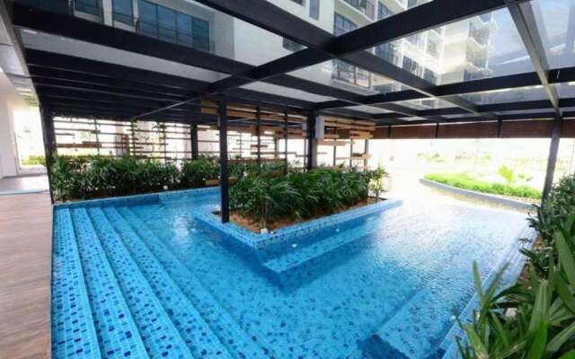 5P Luxury Studio 3min To Setia City Mall