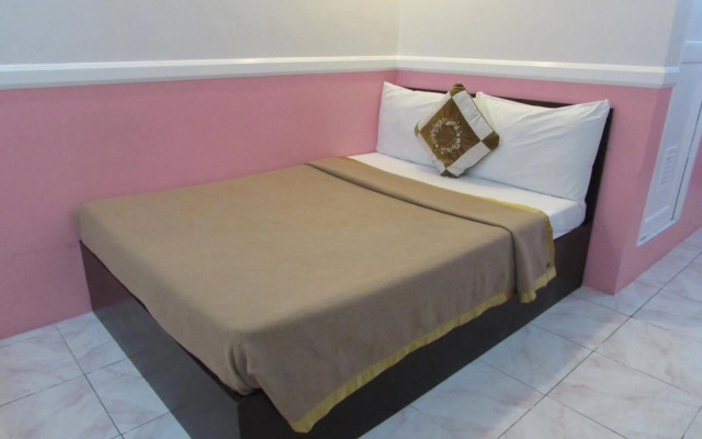 Oyster Plaza Hotel