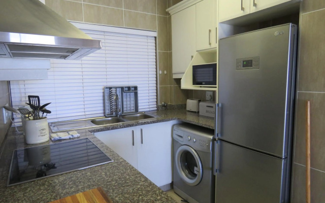 2 Bronze Beach Umhlanga