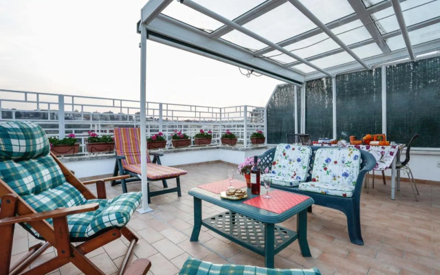 St. Peter Terrace Apartment