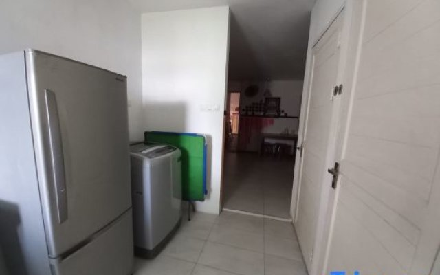 Semi detached At Tabuan Jaya,13BR By Natol Homestay-London