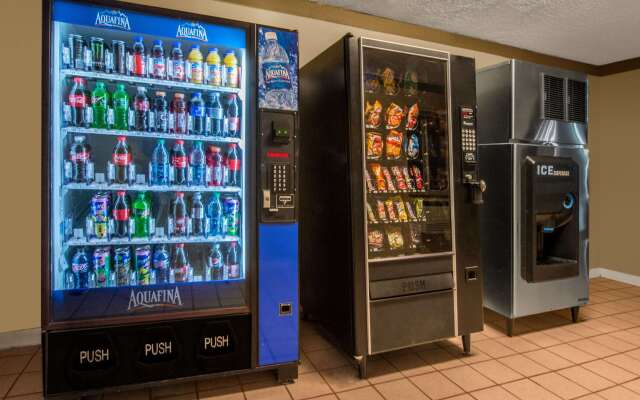 Super 8 by Wyndham Grants