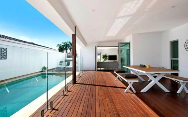 Luxico Majestic Palms (Heated Pool)